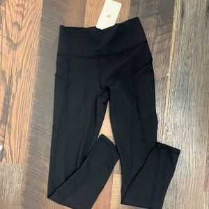 Fabletics high wasted pocket legging